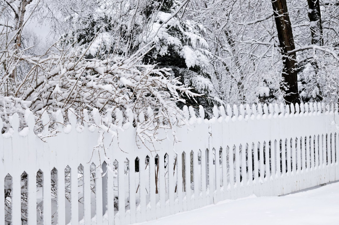 Why Winter Might Just Be the Best Time to Build a New Fence