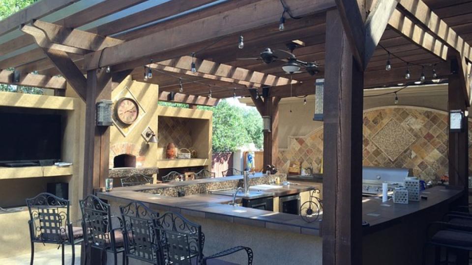 Be Ready for Spring and Start Planning Your Outdoor Dream Kitchen Now