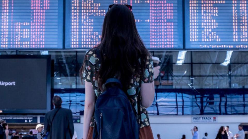 Dale Investigates: Are Budget Airlines Really Saving You Any Money?