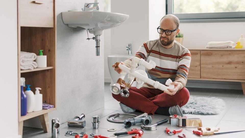 DIY Plumbing: When It’s Safe to Tackle It Yourself