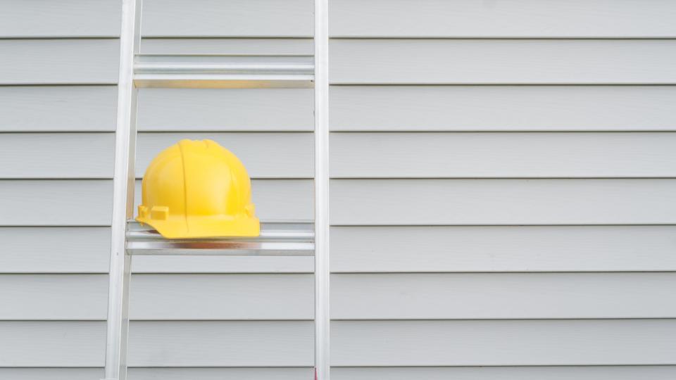Cracks, Warps, and Fades: 5 Signs Your Siding Is Costing You Money