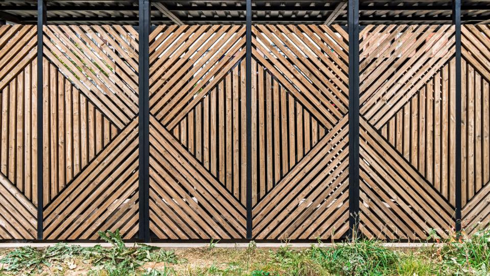 Beyond the White Picket Fence: Modern Styles That Transform Your Yard