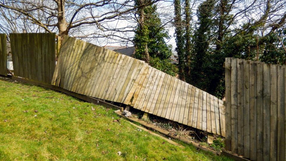 When Cheap Fences Fail: What Cutting Corners Really Costs Homeowners