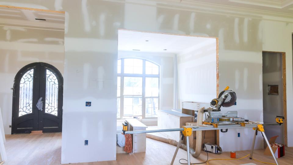 Blueprint for Disaster: Contractor Cons that Cost Homeowners Big Bucks